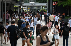 Over 2.4 million adult Singaporeans to get special S$400-$600 cash payment in September