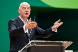 Soccer-Qatar, Morocco among six Arab federations backing FIFA's Infantino