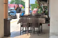 ‘Five-foot way dining rule may impede accessibility’