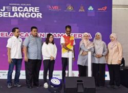 Selangor working mothers can check eligibility for RM1,000 MamaKerja 2.0 aid starting Aug 17