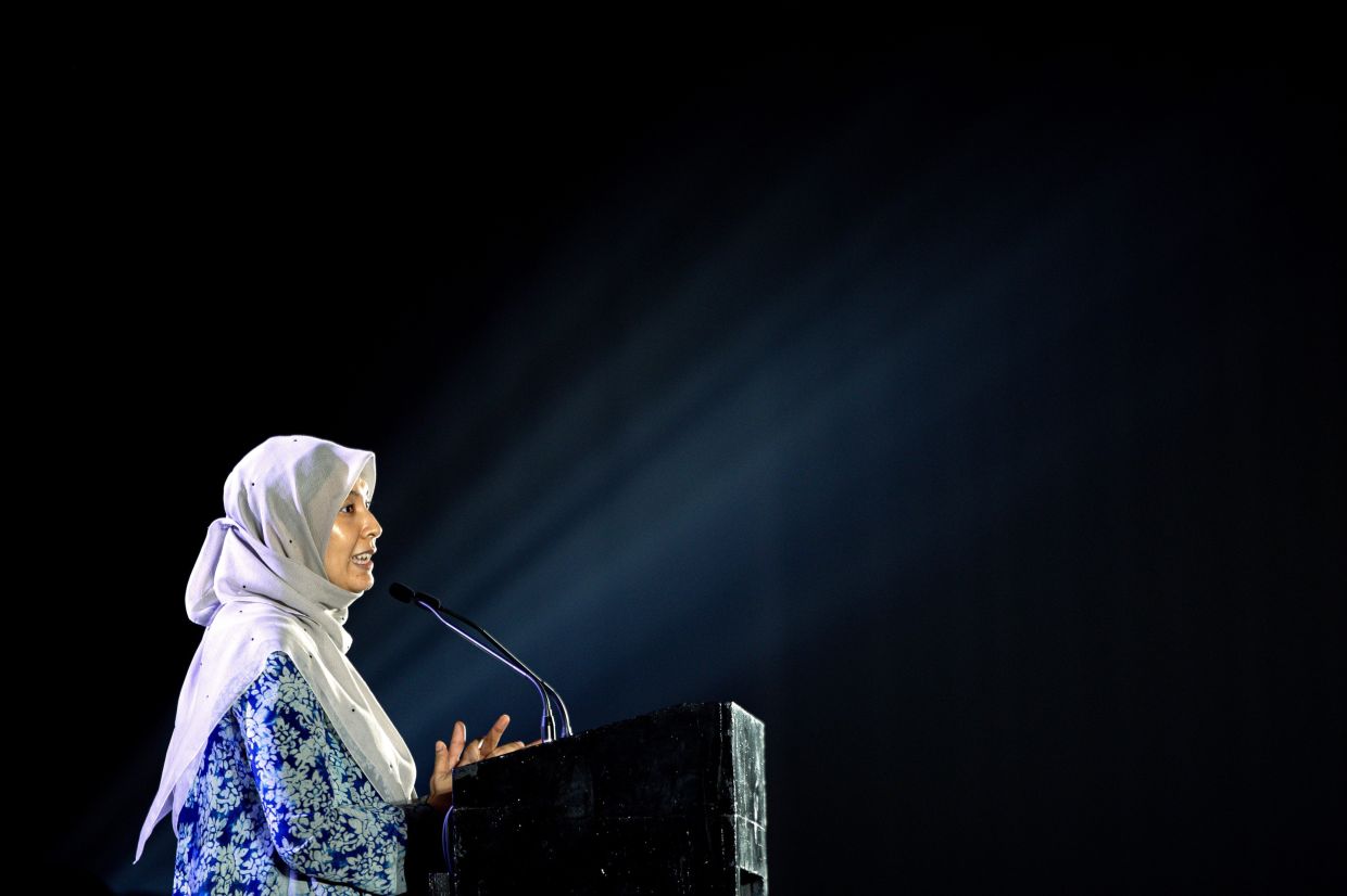 Nurul Izzah: Don’t undermine Anwar’s role as PM
