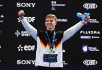 Swimming-Germany's Liebmann smashes 1500m world record