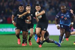 Rugby-Eight-try All Blacks thump Bulls 50-19 in Pretoria