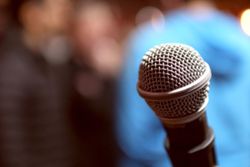 As comedians toy with AI, who will get the last laugh?
