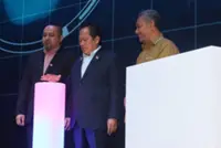 Contractors urged to diversify into facility management sector, says Ahmad Maslan