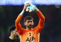 Soccer-Tottenham goalkeeper Vicario joins Juventus on loan