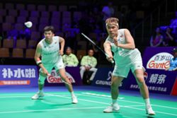 Wei Chong-Kai Wun to face Aaron-Wooi Yik for World Championships quarter-final spot