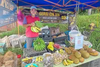 Sg Siput fruit stall owner banks on customer honesty