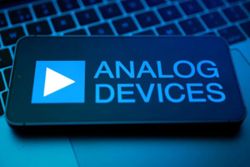 Analog Devices' quarterly forecast tops estimates on AI-fueled chip demand