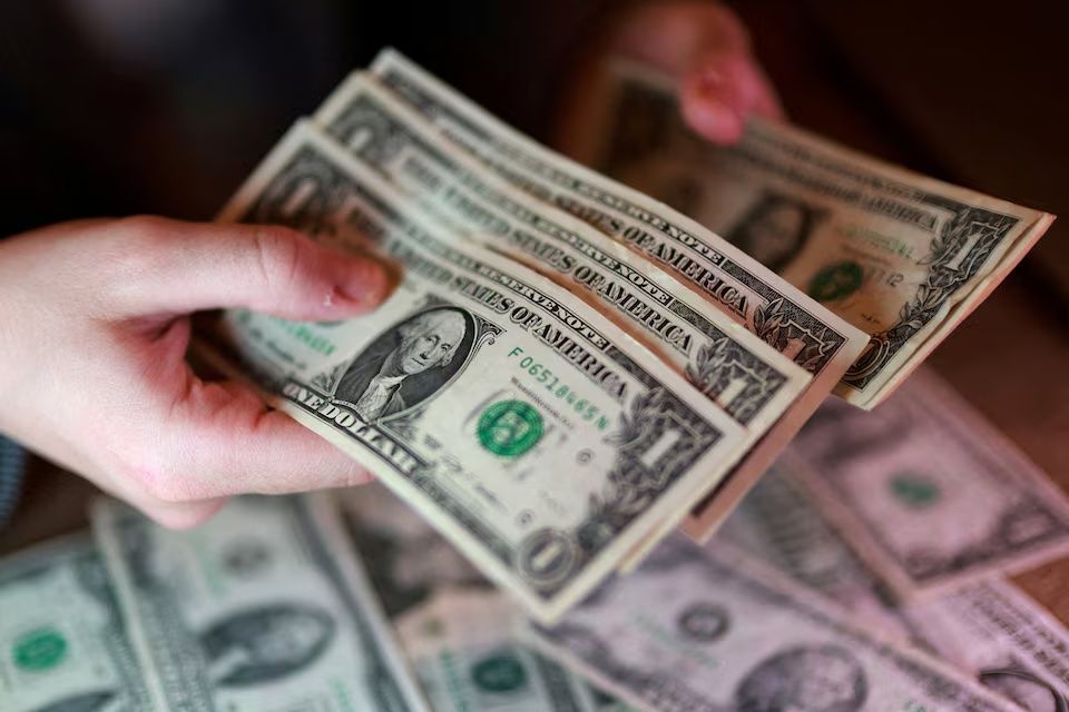 Plunging private foreign demand can fan US bond rout flames