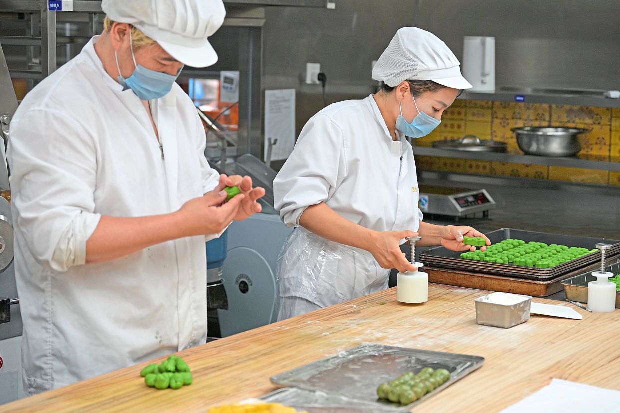 Pastries were key to imperial cuisine, and the court had an institution specialised in making them.