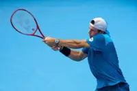 Tennis-Paul ousts top seed Zverev to reach Cincinnati quarter-finals