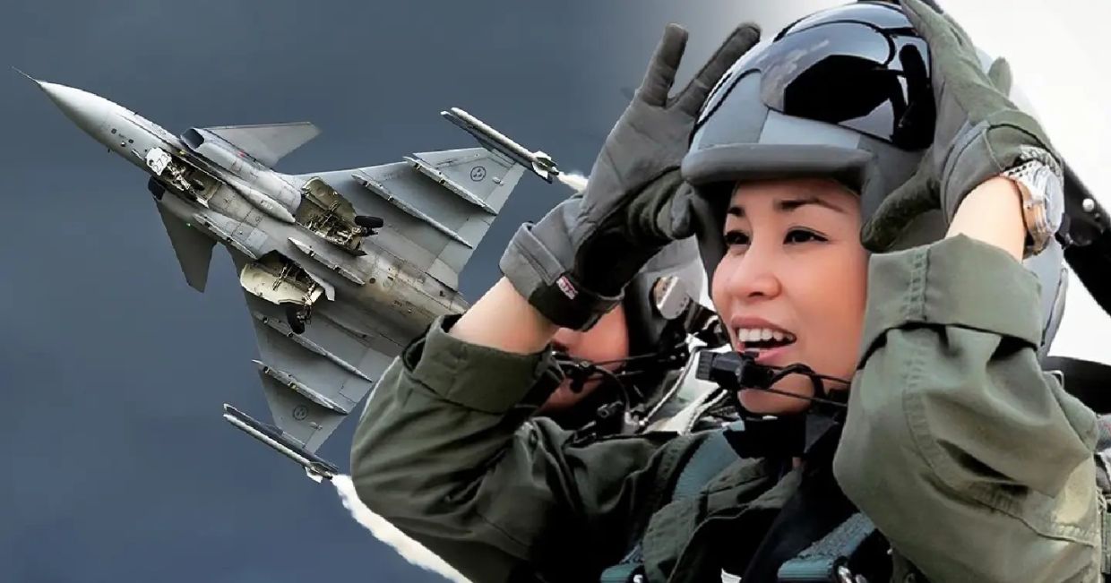 Thai Queen trains to become fighter pilot