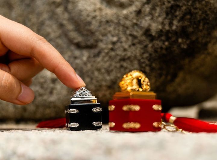 National Museum’s royal seal keycaps sell out within an hour