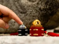National Museum’s royal seal keycaps sell out within an hour