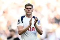 Soccer-Van de Ven main Tottenham skipper as De Zerbi names five captains
