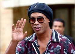 Soccer-Ronaldinho unsure of playing role after Ravenna arrival
