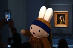 Vermeer's 'Girl With A Pearl Earring' in Japan, perhaps for the last time