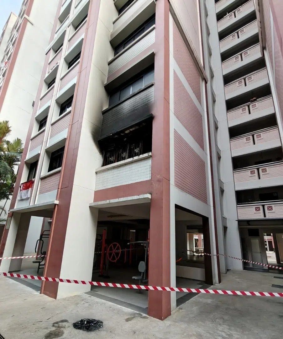 A fire occurred in Buangkok Crescent at around 12.30am on Aug 20. - Photo: VICTOR LYE/Facebook