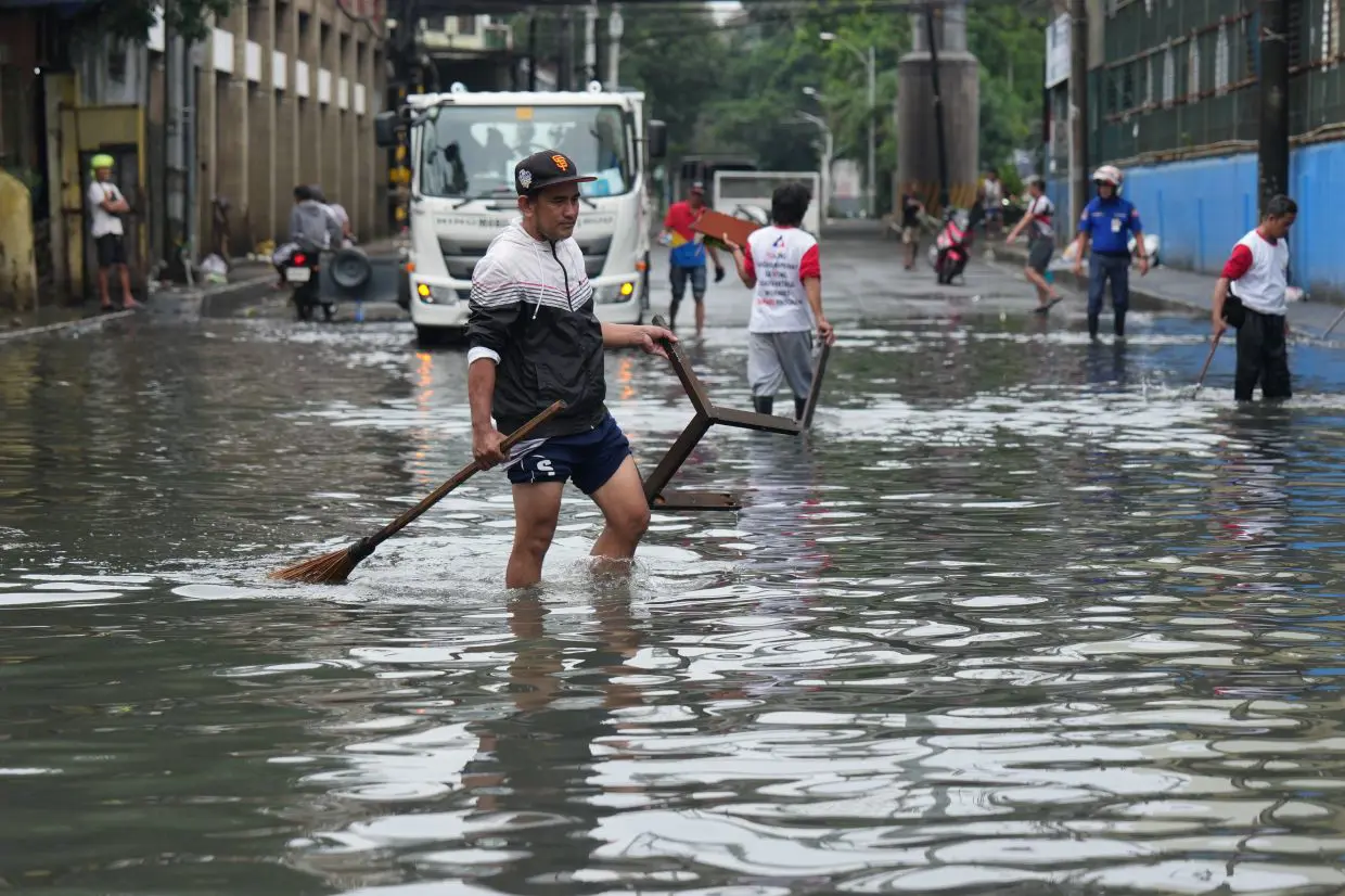 Leptospirosis cases rise in Philippine capital amid floods; San Lazaro Hospital opens express lane as nationwide tally hits 3,760