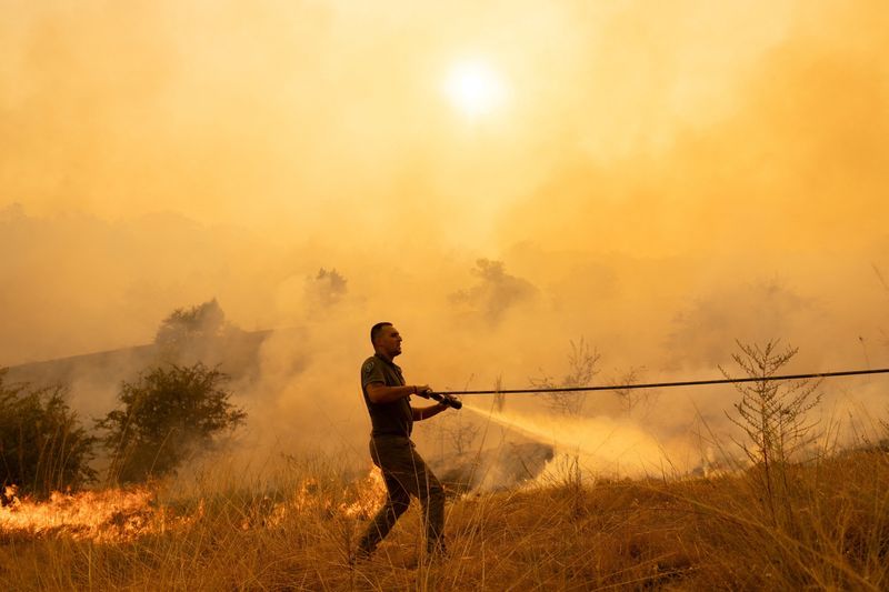EU sends helicopters, firefighters to Serbia to tackle wildfires