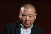 China investigates comedian after he altered a revolutionary song lyric onstage