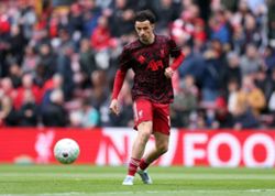 Soccer-Inter Milan bring in midfielder Jones from Liverpool