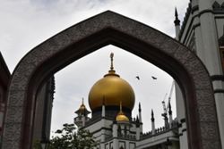 Singapore mosques temporarily shorten Friday sermons due to hot weather and haze