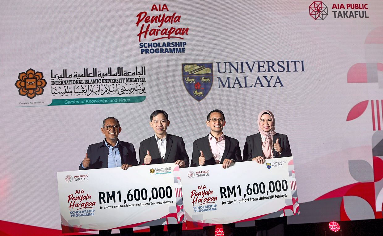 Industry and academia unite in a shared commitment to nurture Malaysia’s next generation of purpose-driven leaders. (From left) Prof Mohamad Fauzan, Chai, Mohd Asri and Prof Hasniza.