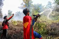 'Keep up the spirit': Indonesian teenage 'Superman' joins wildfire fight