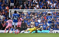 Soccer-Ipswich earn cathartic win to mark Premier League return