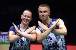 French revolution rocks world meet as Lanier, Gicquel-Delrue claim titles