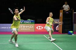 Aaron-Wooi Yik miss out on second world title after losing to China pair