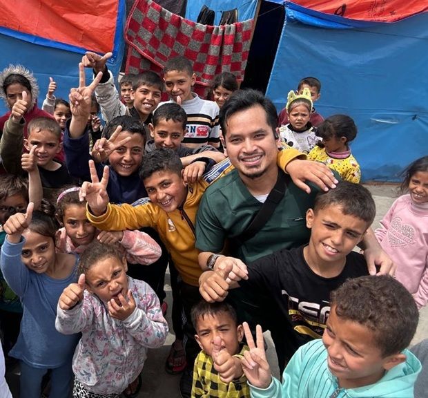 Dr Anuar, who volunteered with Mercy Malaysia in Gaza, sees medicine as a calling to help others and make a lasting difference.