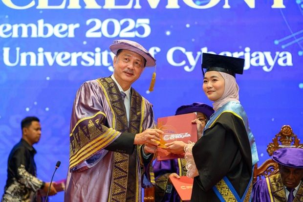 Dr Noor Hisham (left) believes the best doctors combine clinical excellence with compassion, humility and integrity.