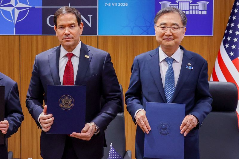 South Korea and US ministers discuss North Korea cooperation