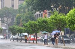Thunderstorms and heavy rain forecast for eight states until 3pm