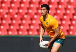 Rugby-Australia coach Kiss wants Suaalii in Wallabies midfield