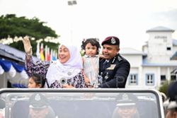 Zalena pushes through cancer treatment to support husband Ayob Khan at Maulidur Rasul ceremony
