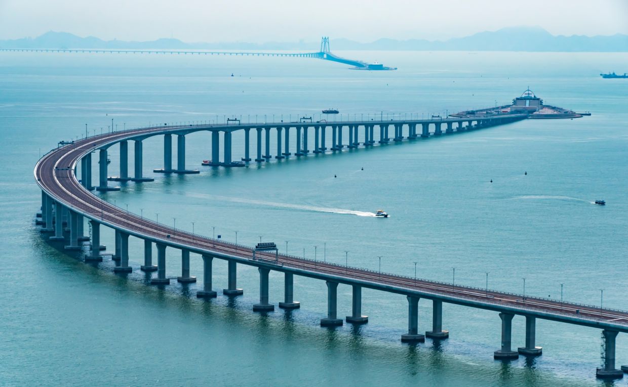 The Hong Kong-Zhuhai-Macao bridge is a large-scale cross-sea expressway, connecting three regions in the Greater Bay Area: Hong Kong’s Lantau Island, the Macao Peninsula and Zhuhai in China’s Guangdong province.