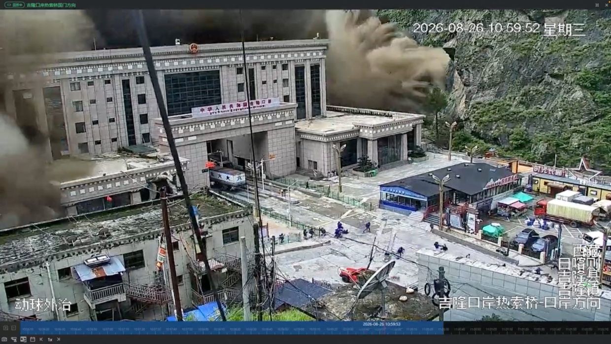 Nepal floods at China border kill eight, cause 'major casualties' in Tibet