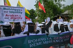 Rohingya refugees rally in Bangladesh camps to demand safe return to Myanmar