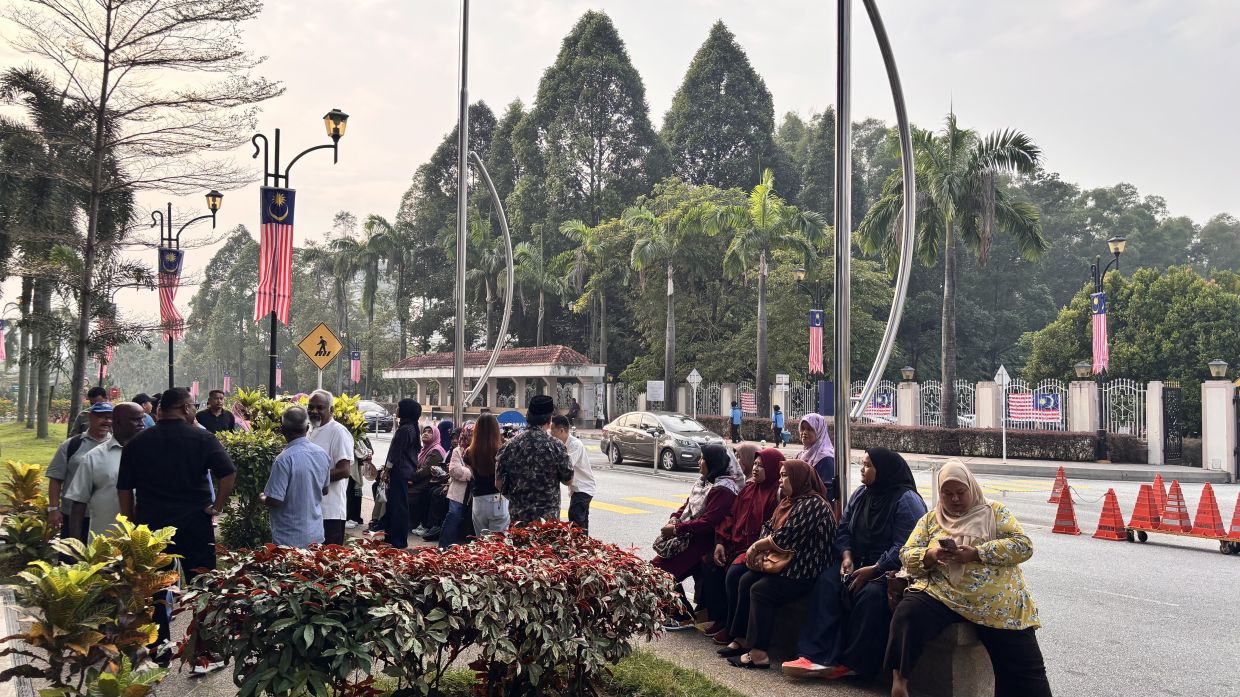 Ismail Sabri graft charges: Supporters gather outside court complex from as early as 7am