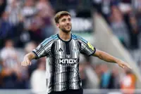 Soccer-Newcastle land Gonzalez from Manchester City