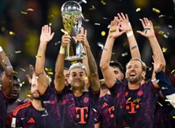 Soccer-Bayern primed for Bundesliga title defence, Schalke back in the big league