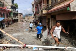 Nepal floods: Glacier collapse may have triggered catastrophe