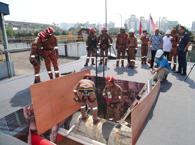 IWK conducted a crisis simulation at ASTRICE, simulating a major sinkhole to test its emergency response, crisis management and coordination with relevant agencies.