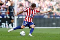 Soccer-Atletico chief says Alvarez will 'never, ever' join Barcelona amid transfer pursuit