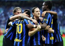 Soccer-Champions Inter and title rivals aim to continue winning starts