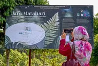 Sundial at forest reserve draws astronomy lovers